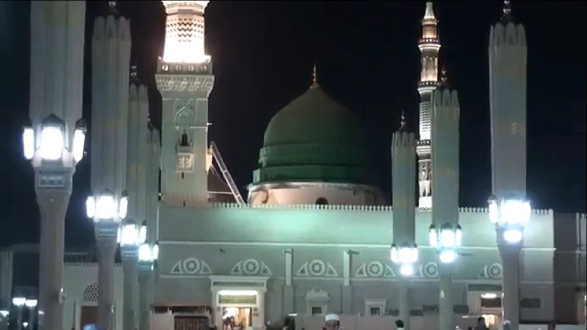 Green Dome of Masjid Nabawi at night